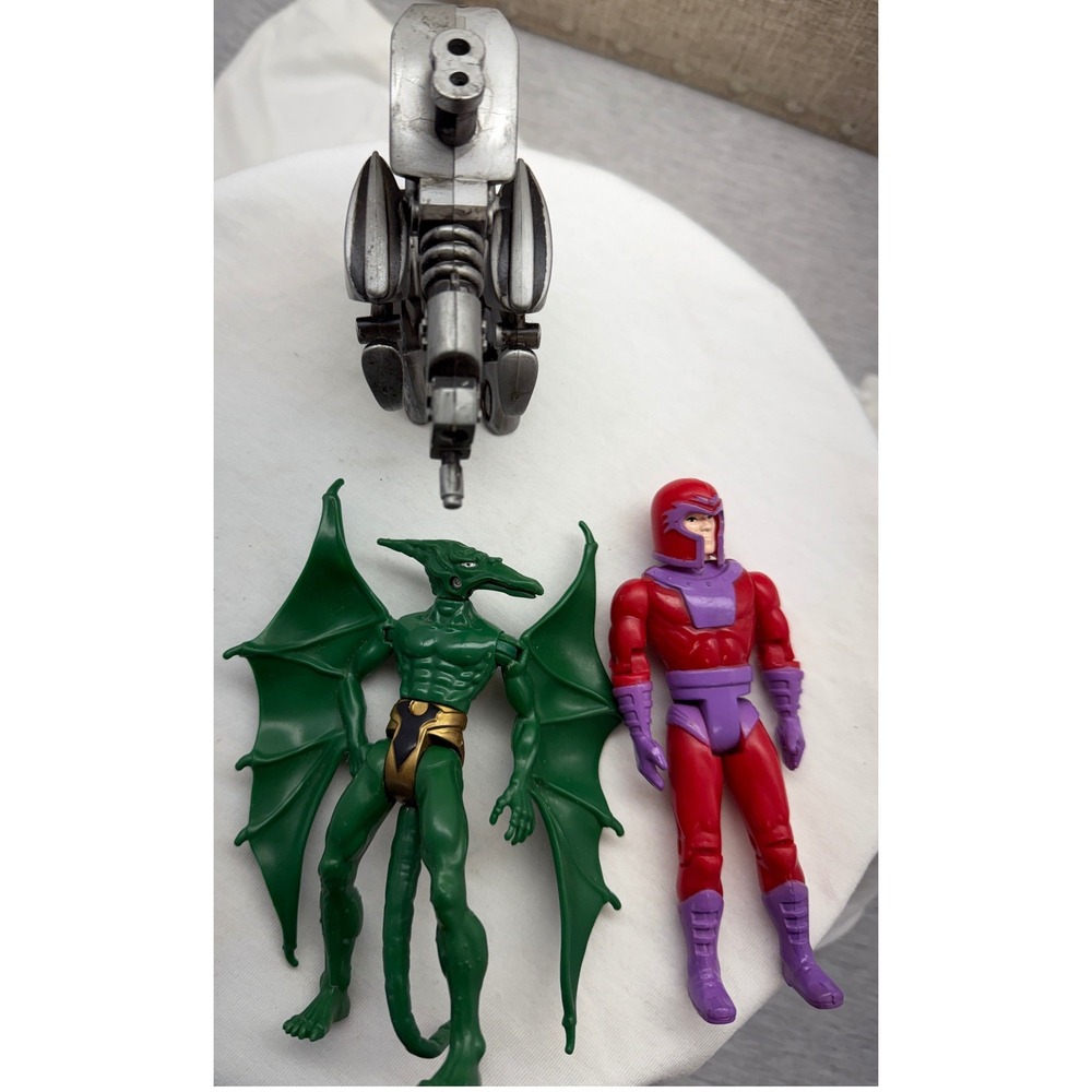 Vintage Toy Biz Marvel X-Men Magneto Sauron Action Figures & 1996 Vehicle Lot